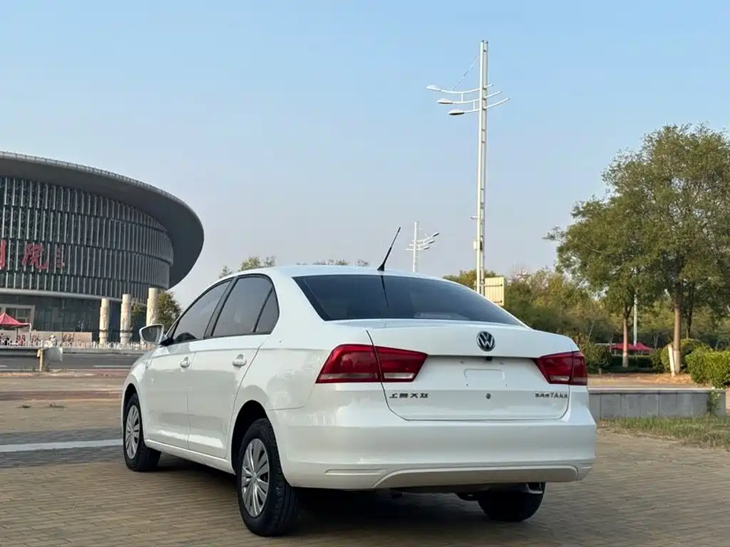 Volkswagen Santana — миниатюра 6