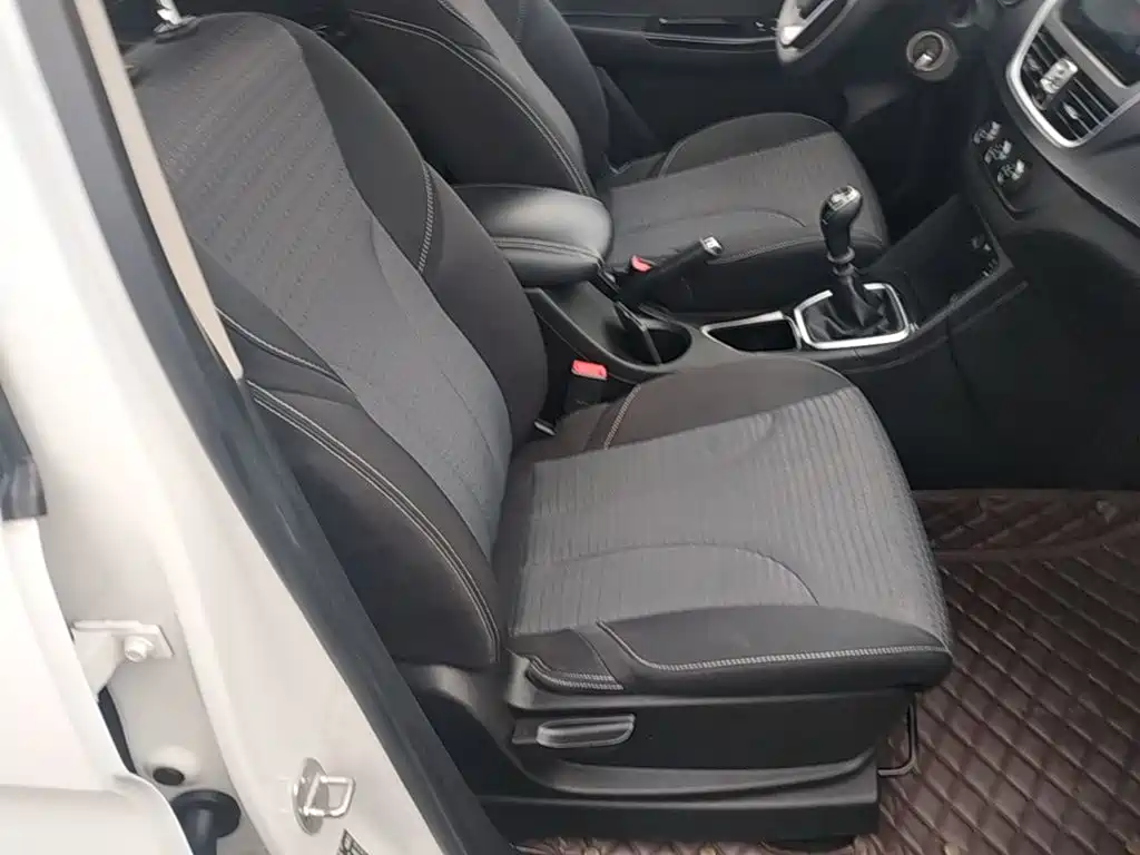Baojun 730 — миниатюра 25