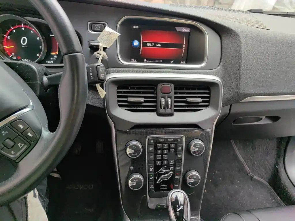 Volvo V40 — миниатюра 6