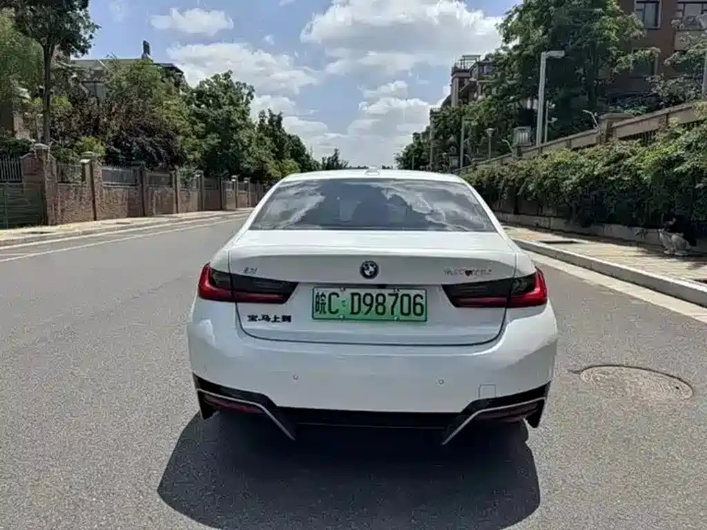 BMW i3 — миниатюра 10