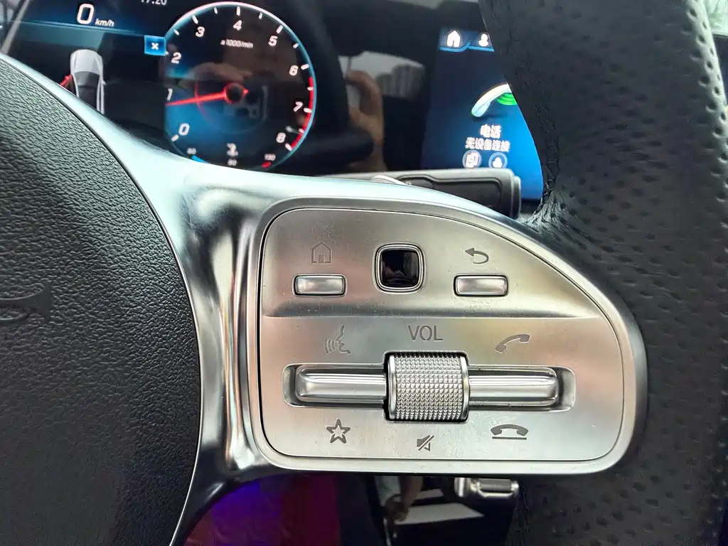 Mercedes-Benz A-Class — миниатюра 12