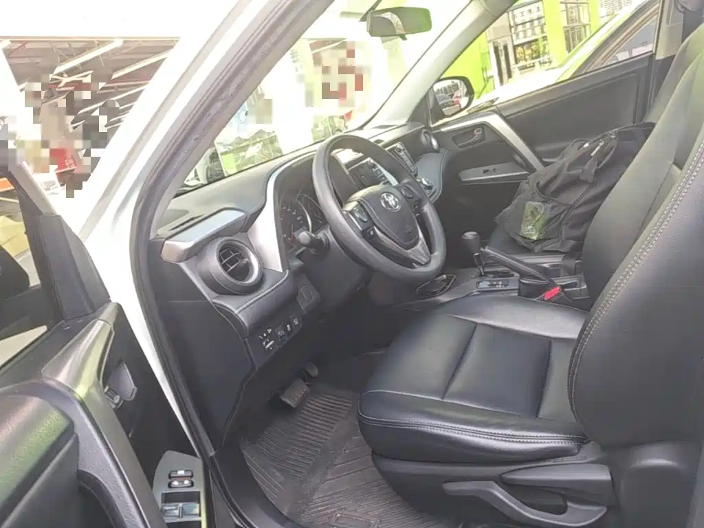 Toyota RAV4 — миниатюра 20