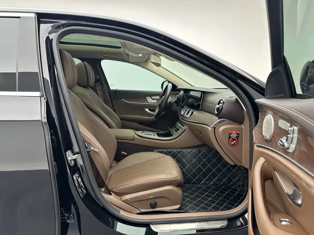 Mercedes-Benz E-Class — миниатюра 25