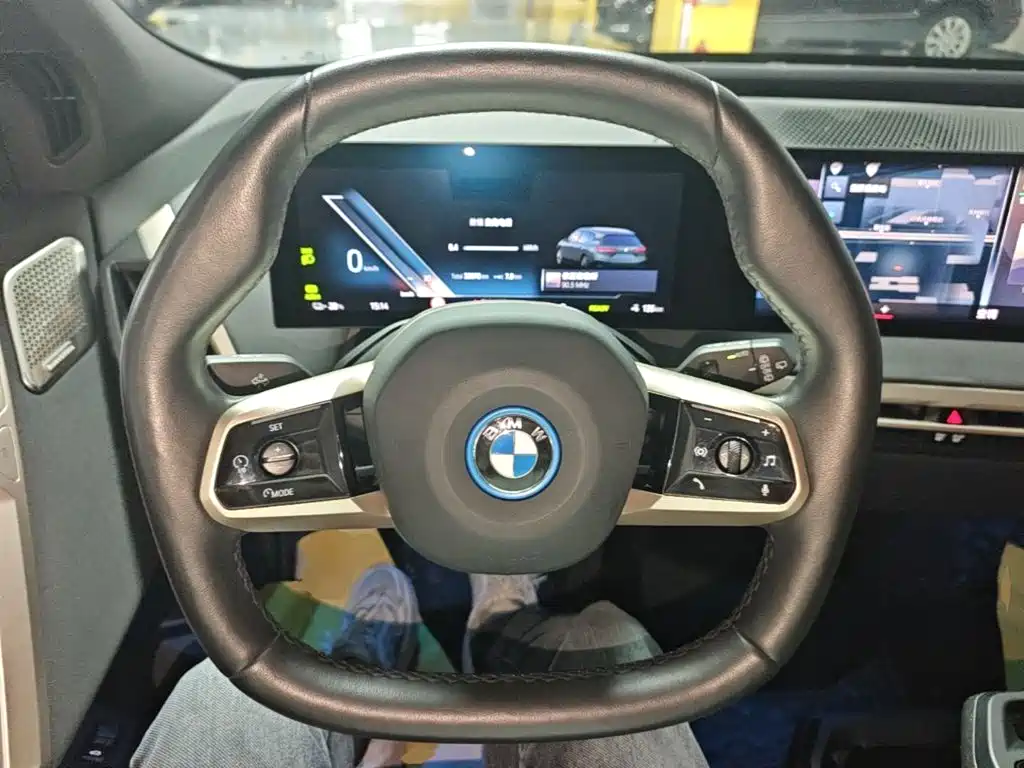 BMW iX — миниатюра 11
