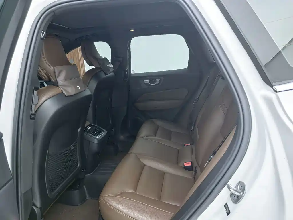 Volvo XC60 — миниатюра 5
