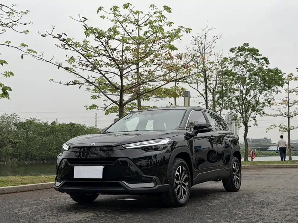 Toyota Frontlander 2026 2.0L CVT Luxury