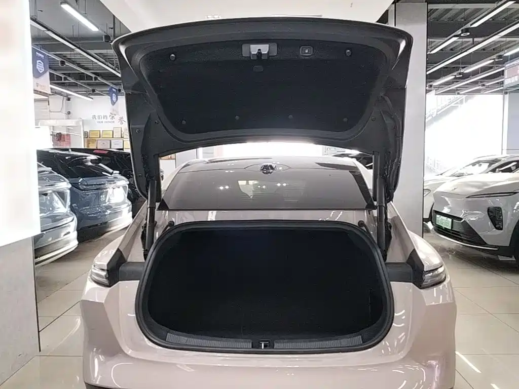NIO ET5 — миниатюра 19
