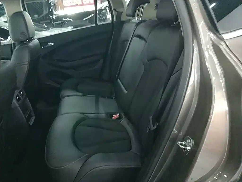 Buick Envision Plus — миниатюра 17