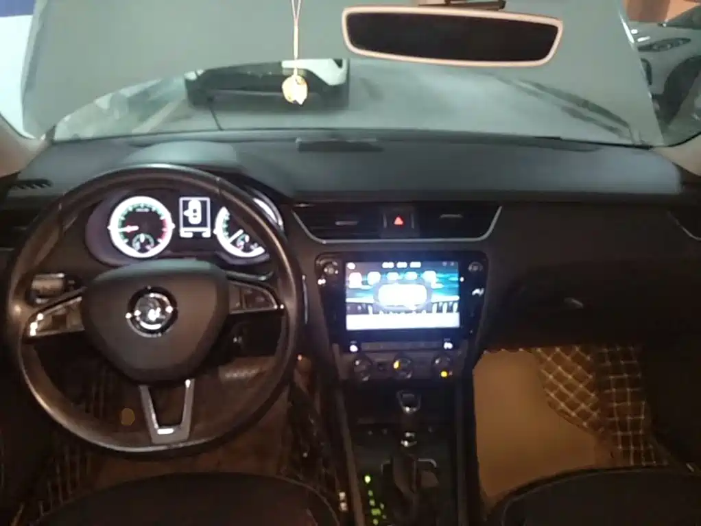 Skoda Octavia — миниатюра 10