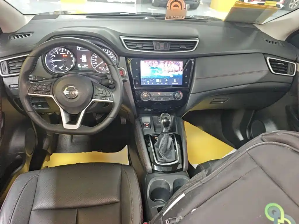 Nissan Qashqai — миниатюра 10
