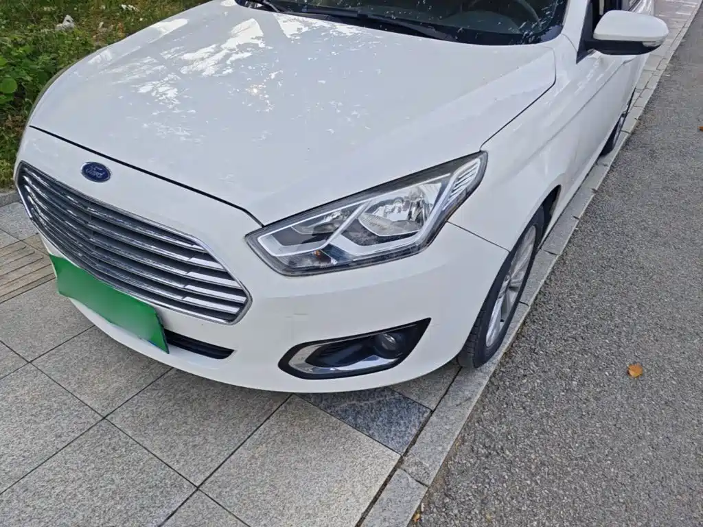 Ford Escort — миниатюра 24