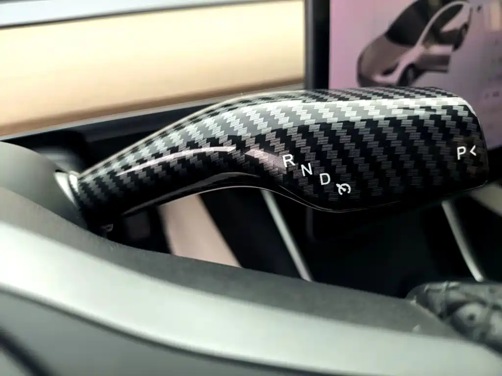 Tesla Model 3 — миниатюра 14