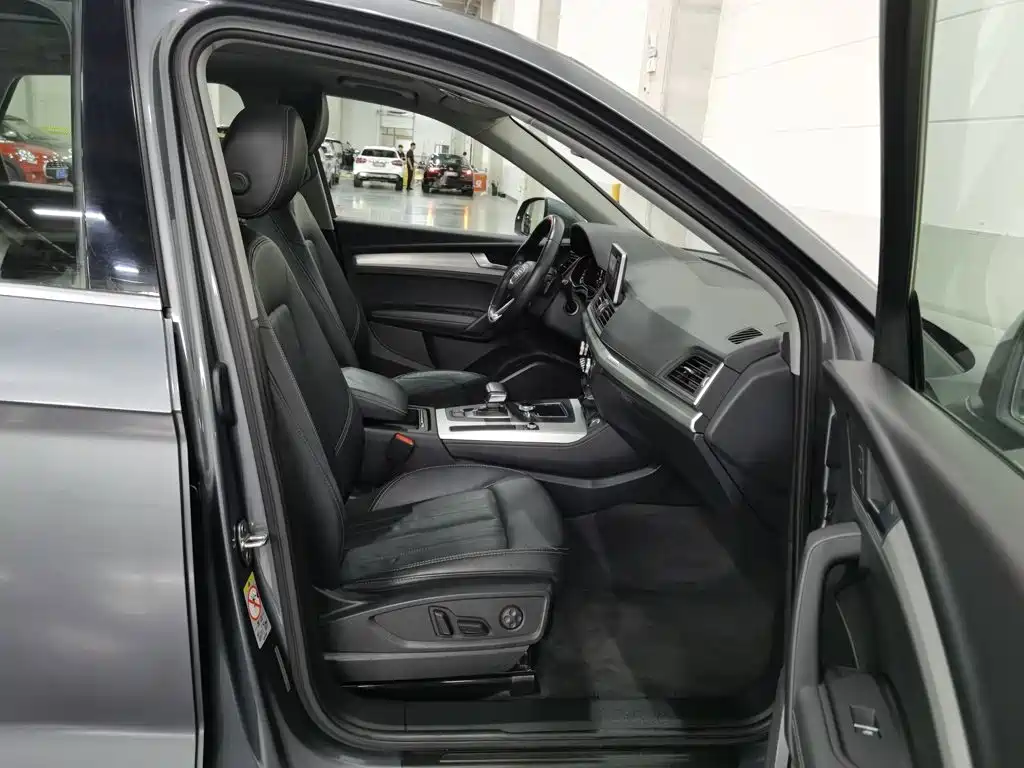 Audi Q5L — миниатюра 23