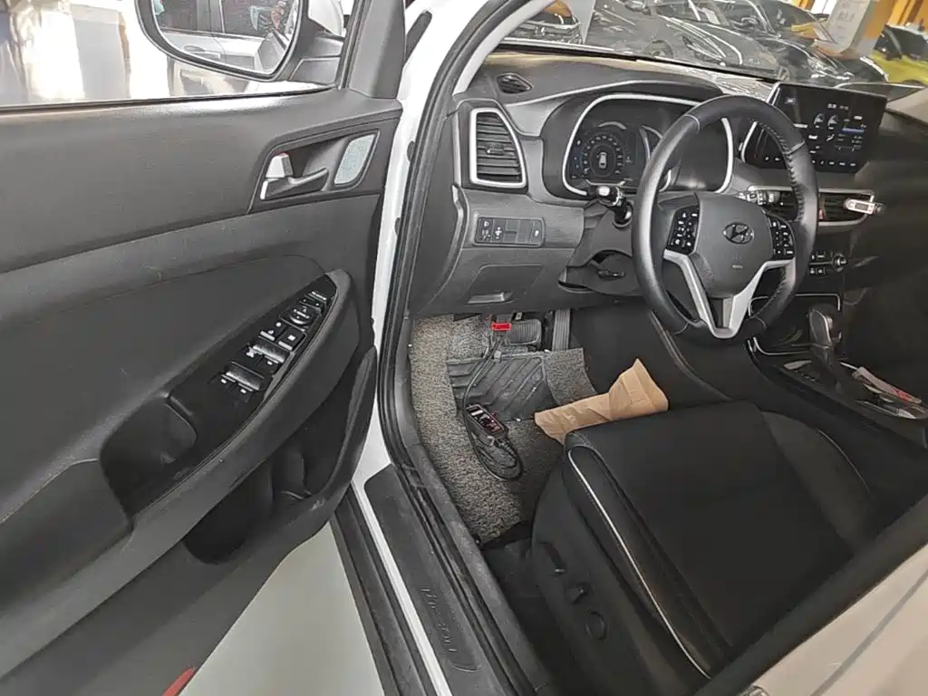 Hyundai Tucson — миниатюра 16