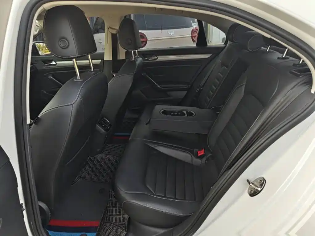 Volkswagen Lamando — миниатюра 24