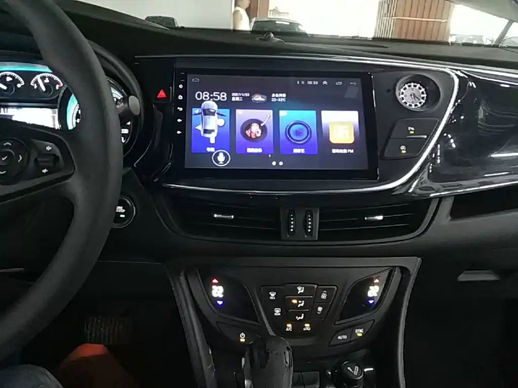 Buick Envision Plus — миниатюра 13