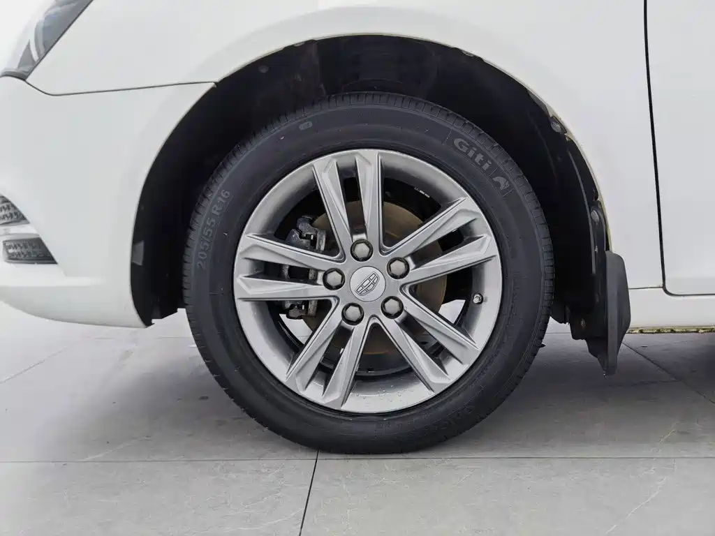 Geely Emgrand — миниатюра 17