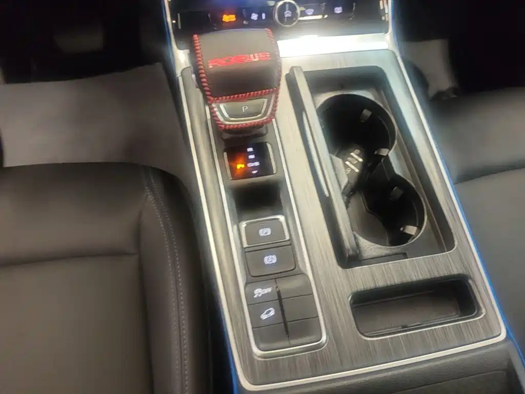 Roewe RX5 — миниатюра 14
