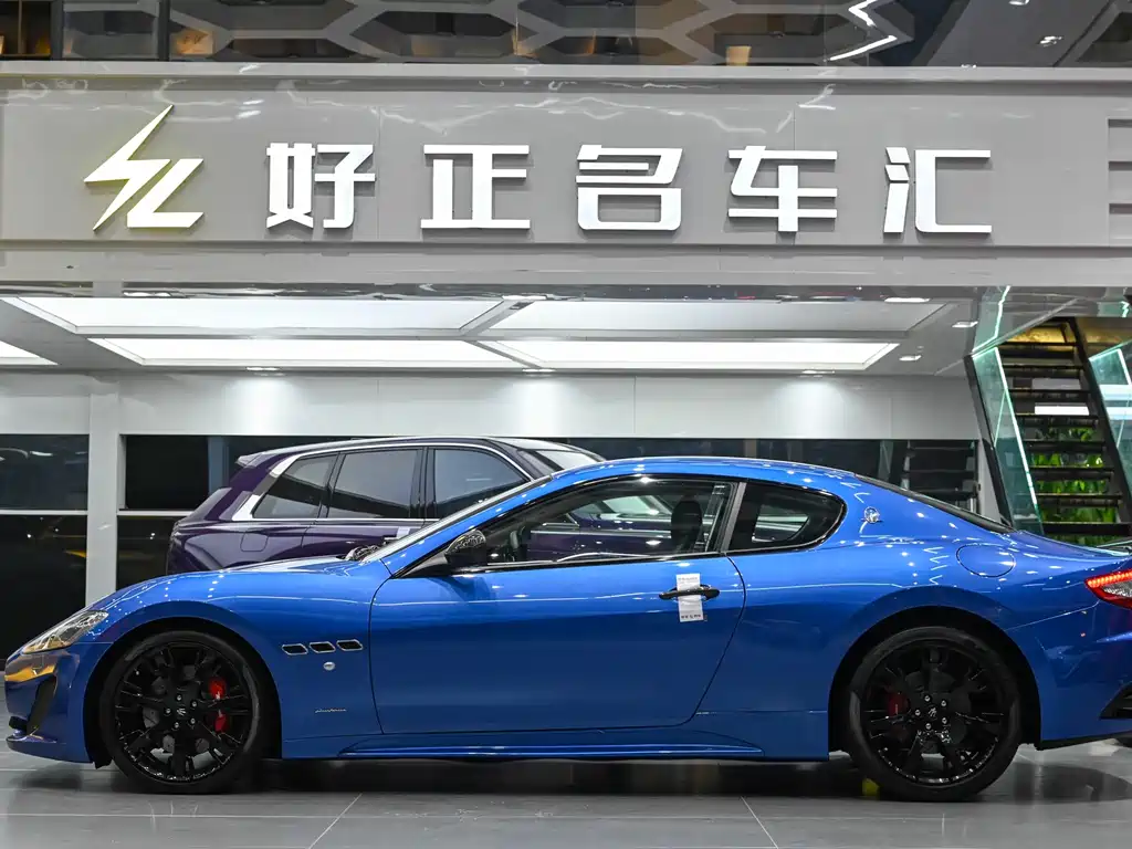 Maserati GranTurismo 2013 4.7L Sport F1