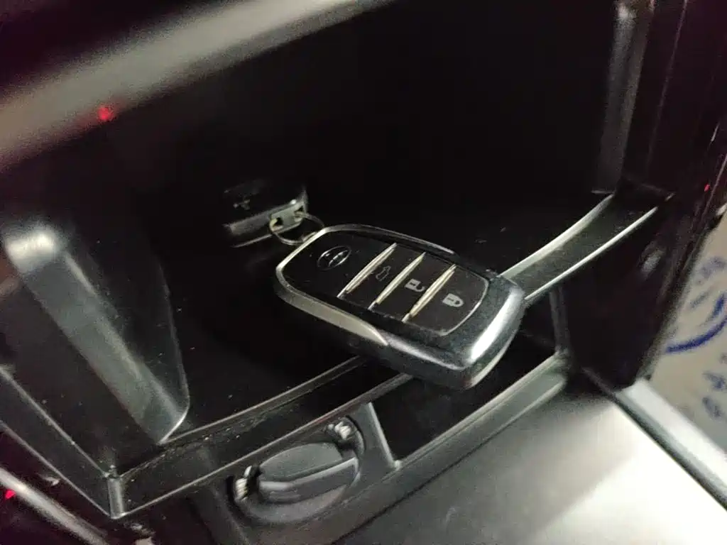 Toyota Prado — миниатюра 9