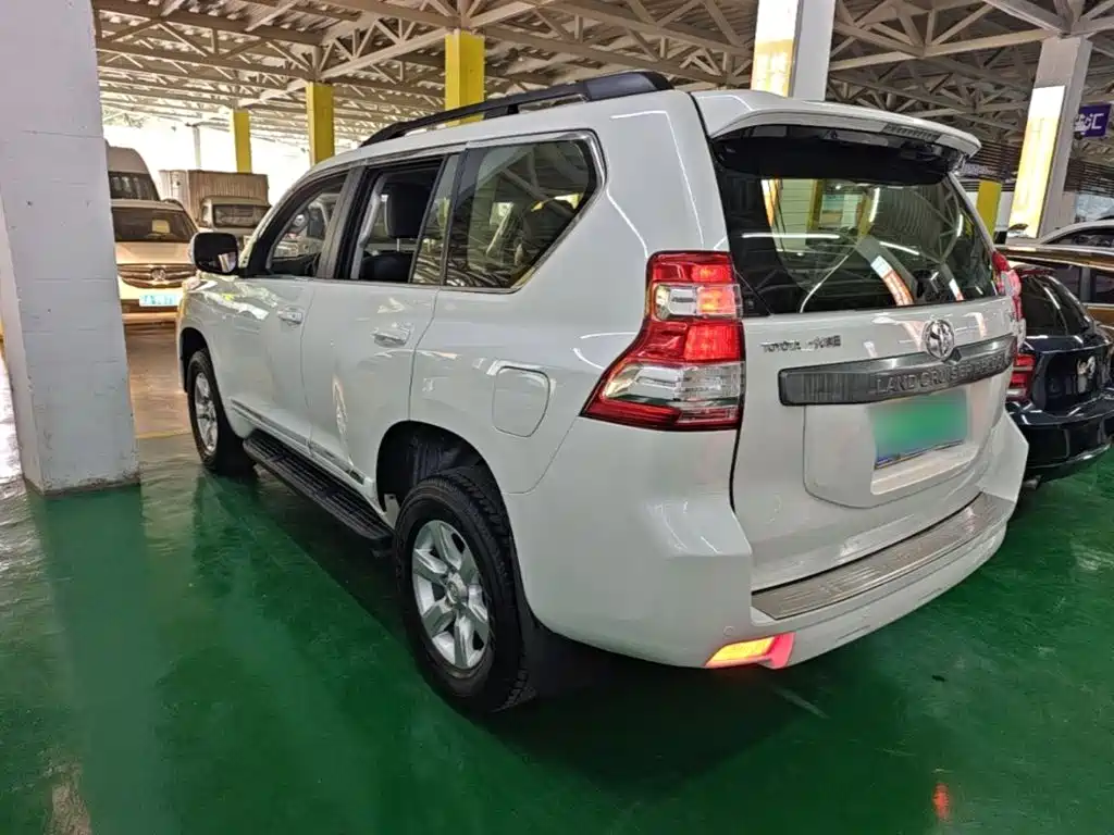 Toyota Prado — миниатюра 5