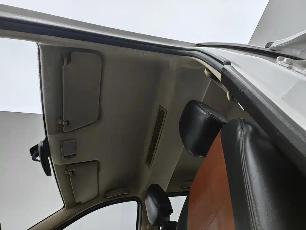 Wuling Hongguang — миниатюра 14