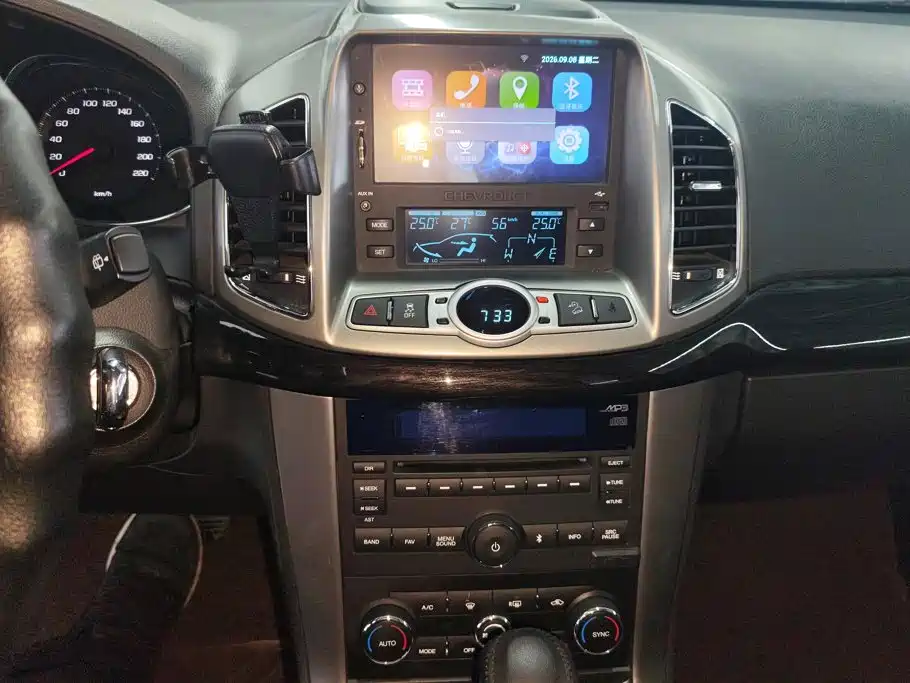 Chevrolet Captiva — миниатюра 13