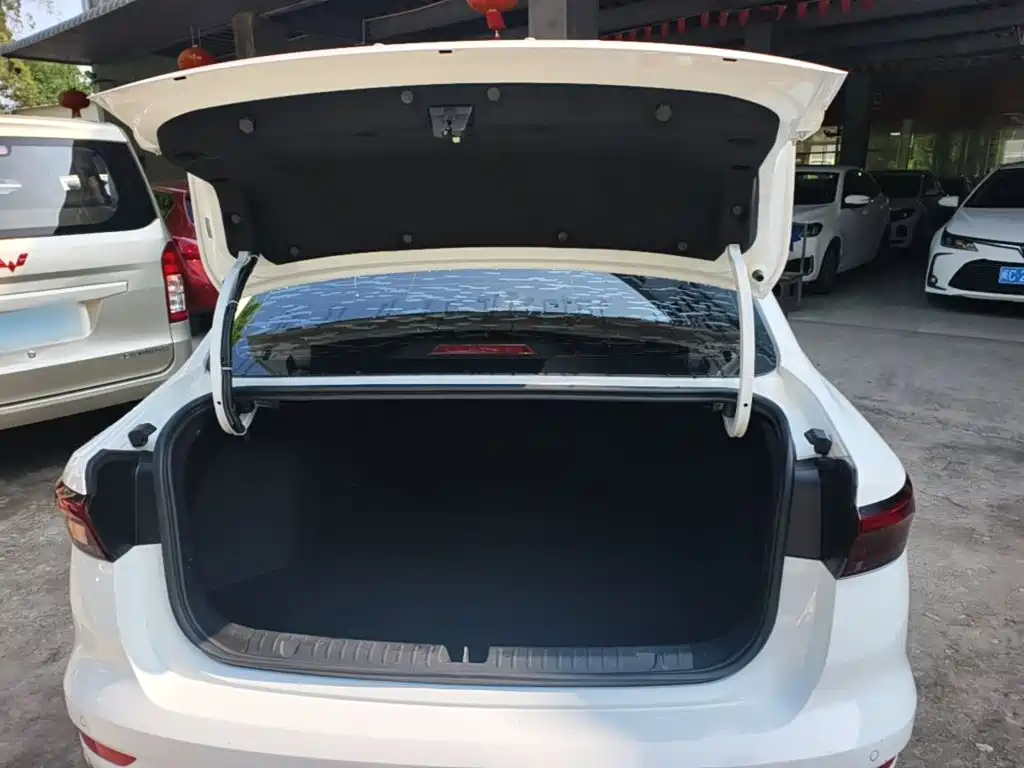 Geely Emgrand — миниатюра 19