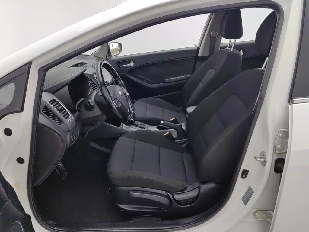 Kia K3 — миниатюра 10