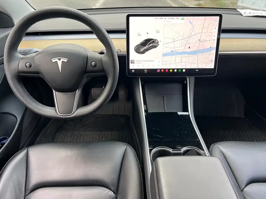 Tesla Model 3 — миниатюра 9