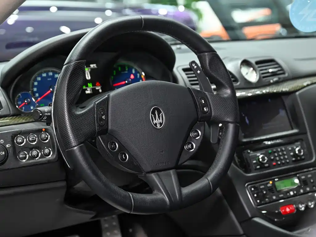 Maserati GranTurismo 2013 4.7L Sport F1