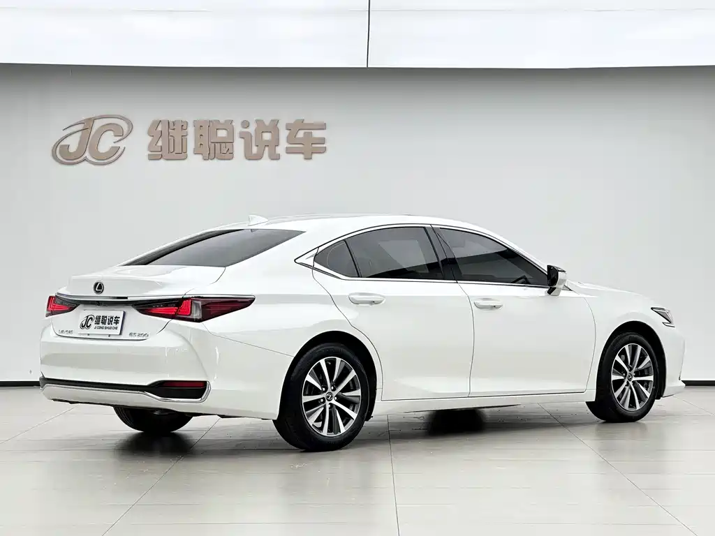 Lexus ES — миниатюра 5