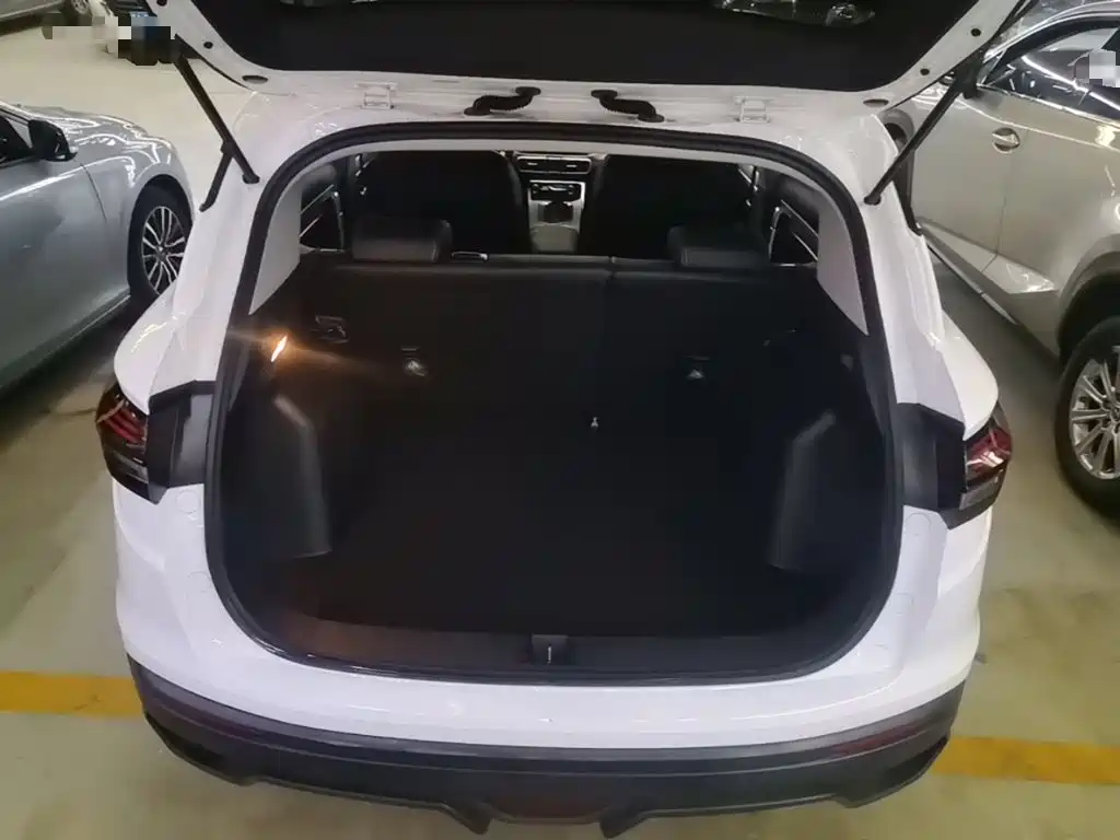 Geely Binyue — миниатюра 19