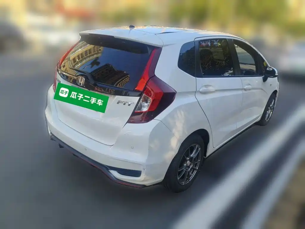 Honda Fit — миниатюра 4