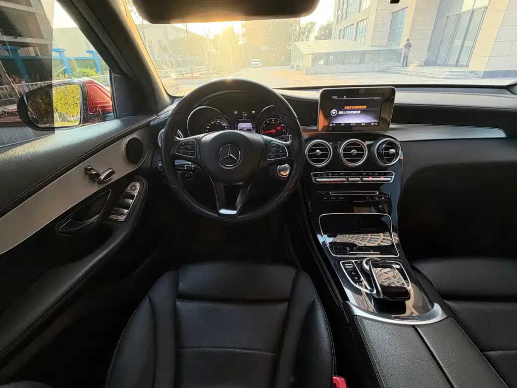 Mercedes-Benz GLC — миниатюра 10
