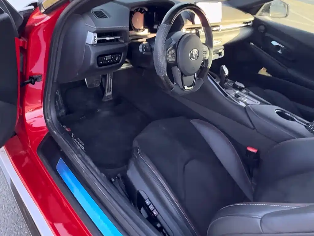 Toyota Supra — миниатюра 8