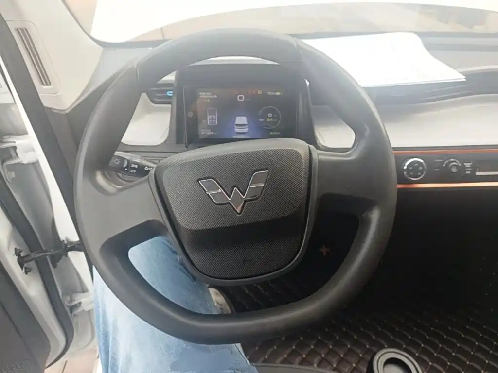 Wuling MINIEV — миниатюра 11