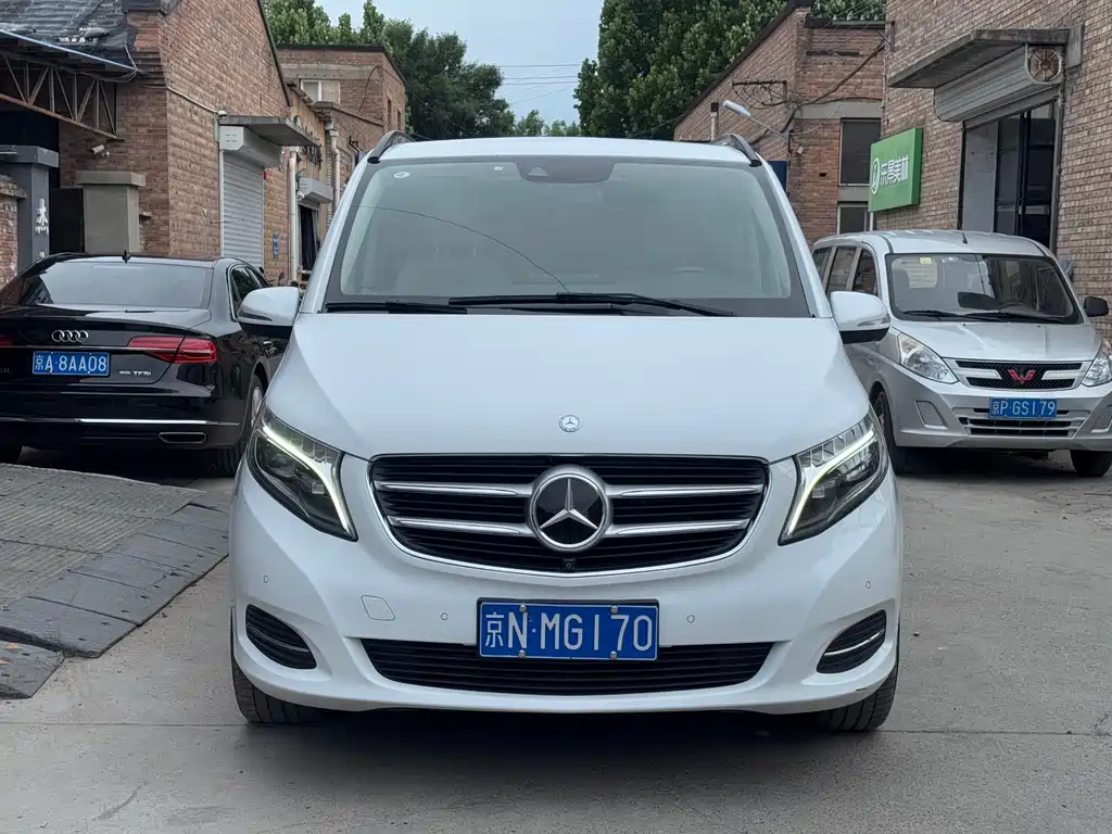 Mercedes-Benz V-Class V 2017 V 260 Luxury