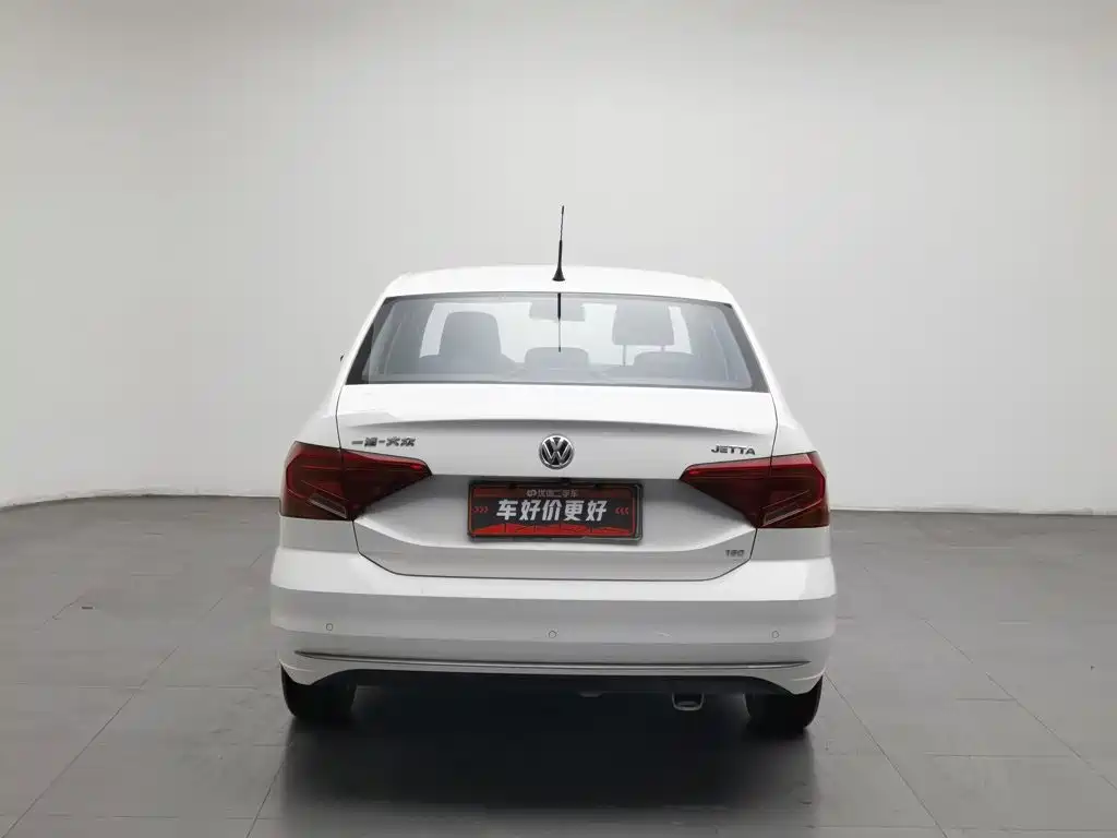 Volkswagen Jetta — миниатюра 4