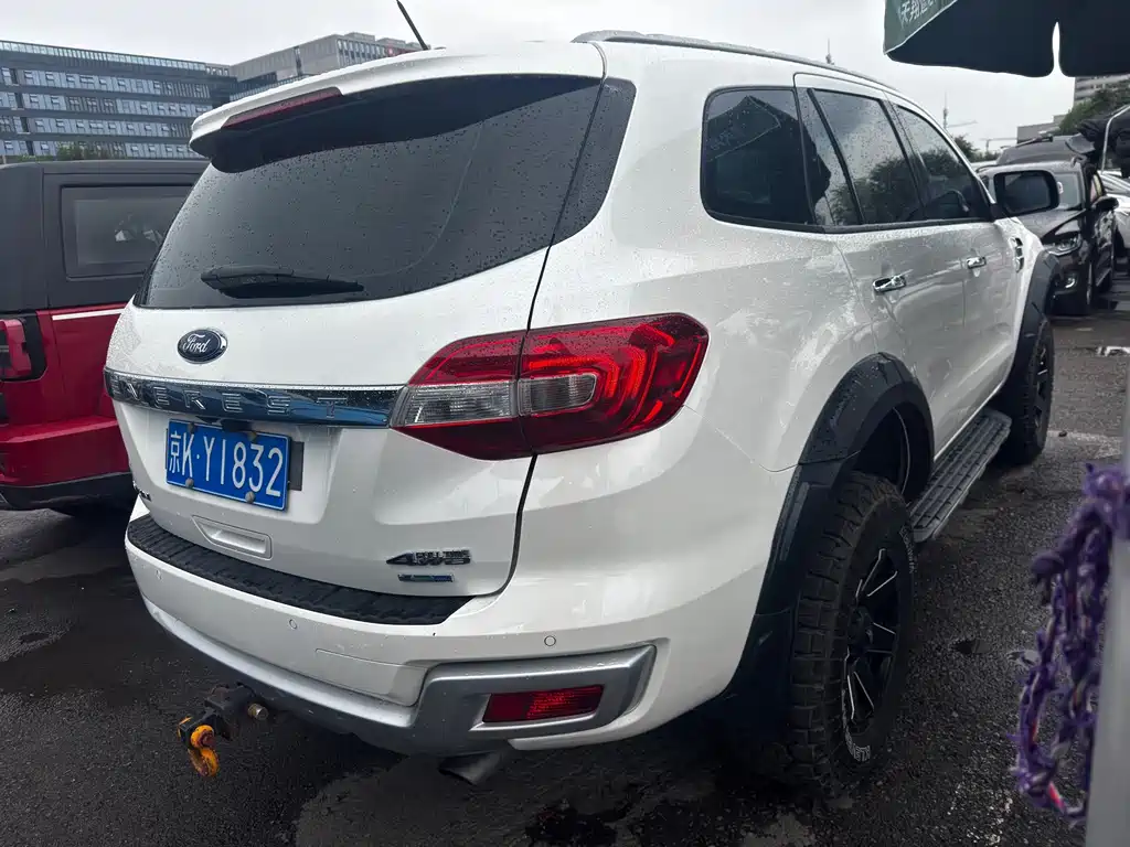 Ford Everest — миниатюра 20