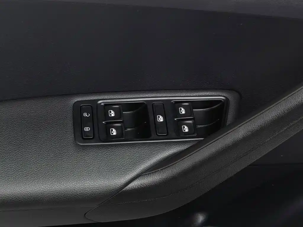 Volkswagen Jetta — миниатюра 9