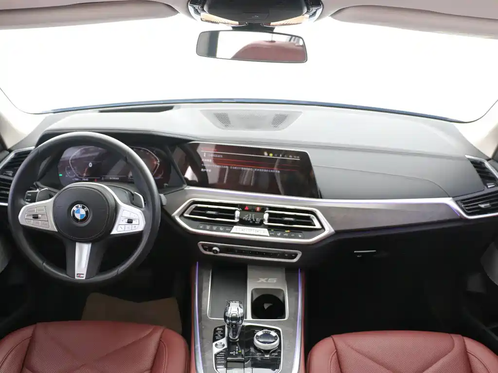 BMW X5 2022 xDrive 30Li Premium M Sport