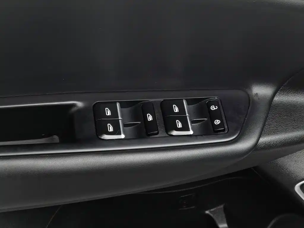Geely Emgrand GL — миниатюра 9