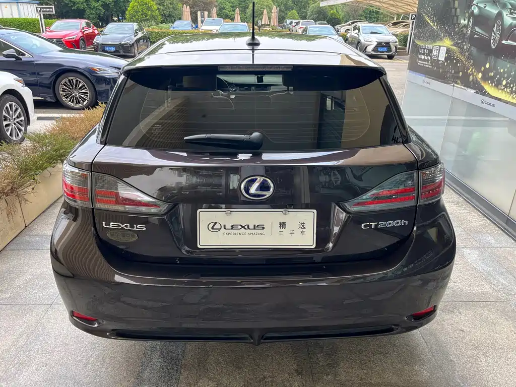 Lexus CT — миниатюра 6