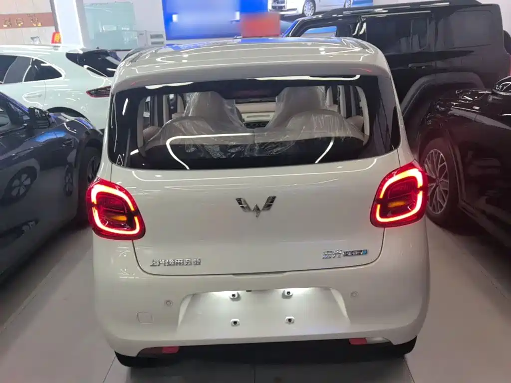 Wuling MINIEV — миниатюра 6