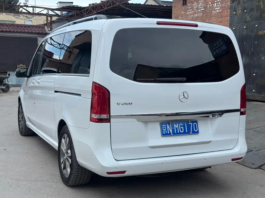 Mercedes-Benz V-Class V 2017 V 260 Luxury