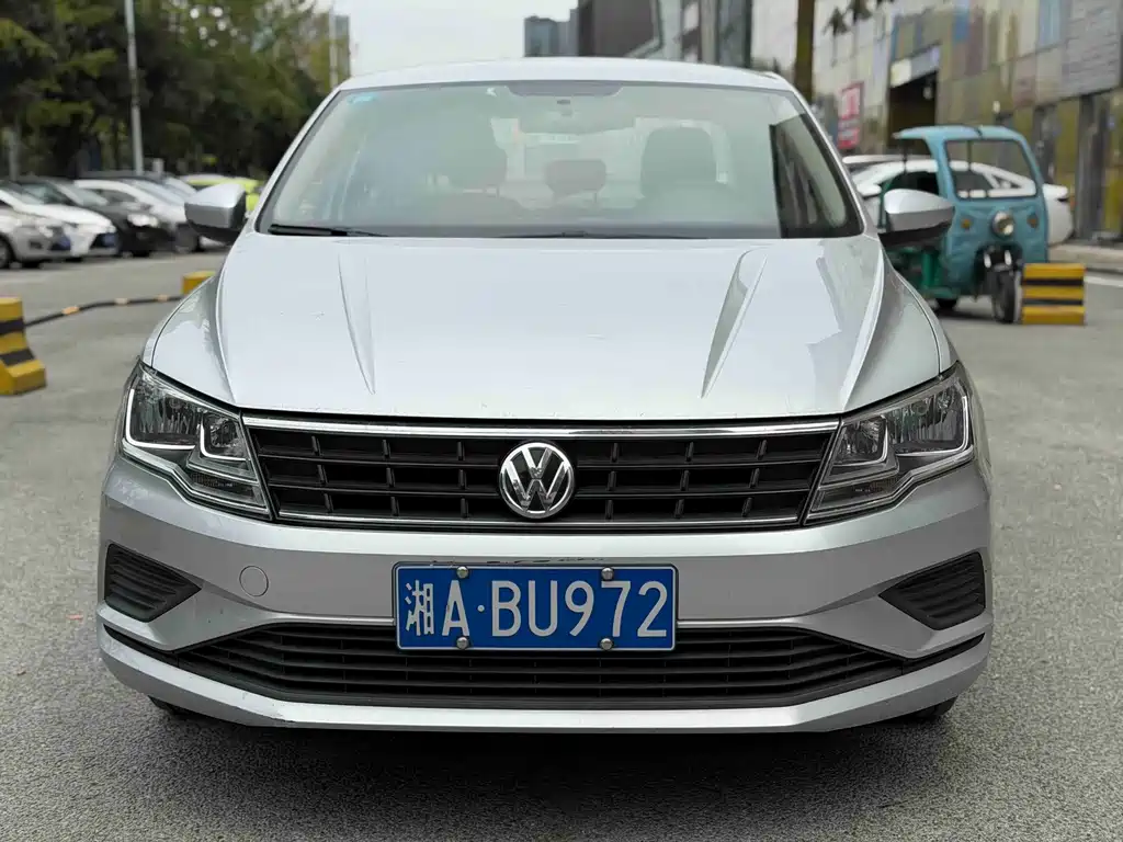 Volkswagen Jetta — миниатюра 2
