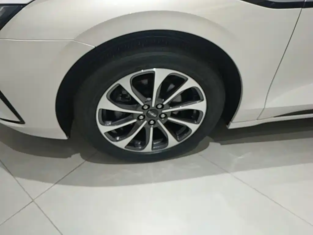Lincoln Z — миниатюра 23