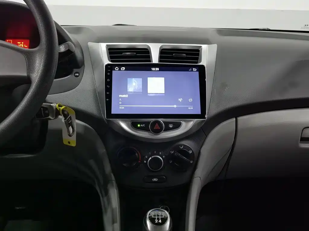 Hyundai Verna — миниатюра 12