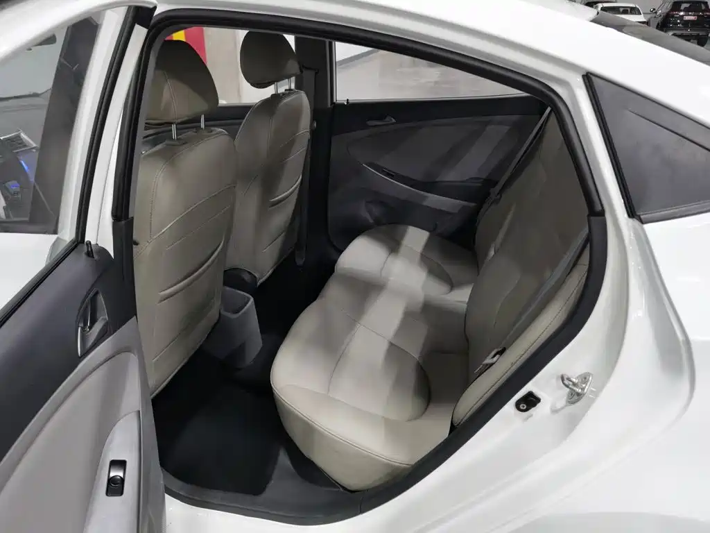 Hyundai Verna — миниатюра 15